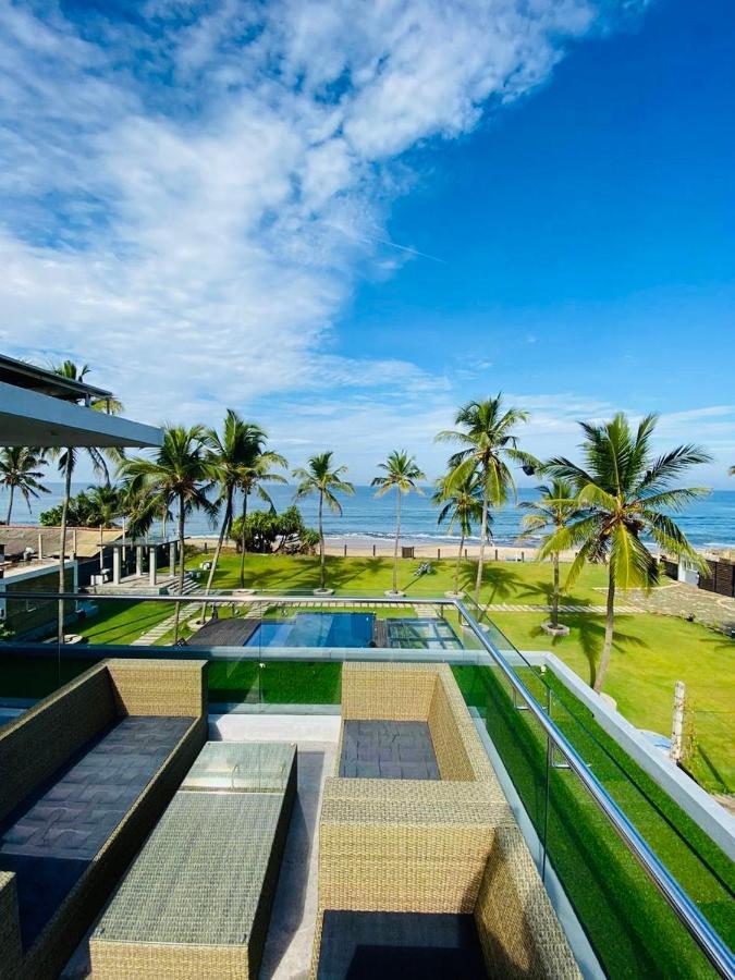 The Lighthouse Negombo Hotell Exteriör bild