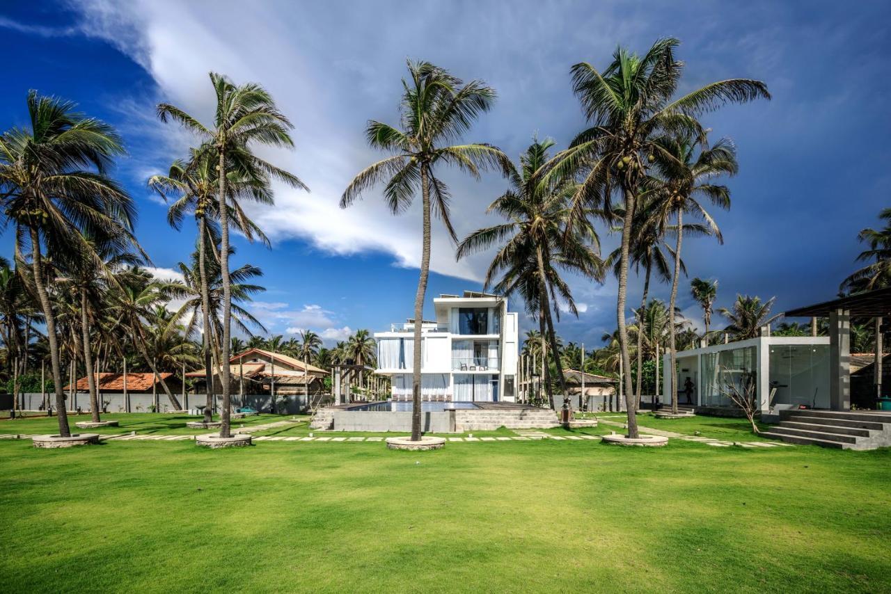 The Lighthouse Negombo Hotell Exteriör bild