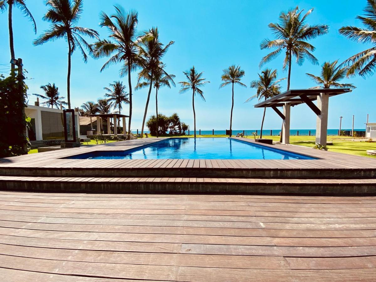 The Lighthouse Negombo Hotell Exteriör bild